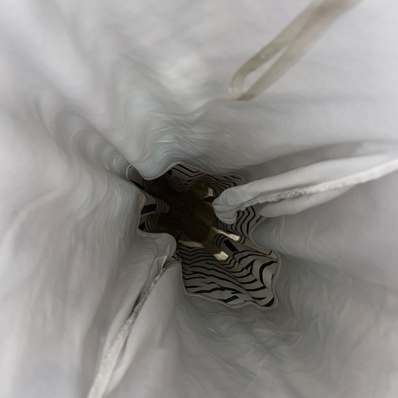 Dress - Picture 6 of 7